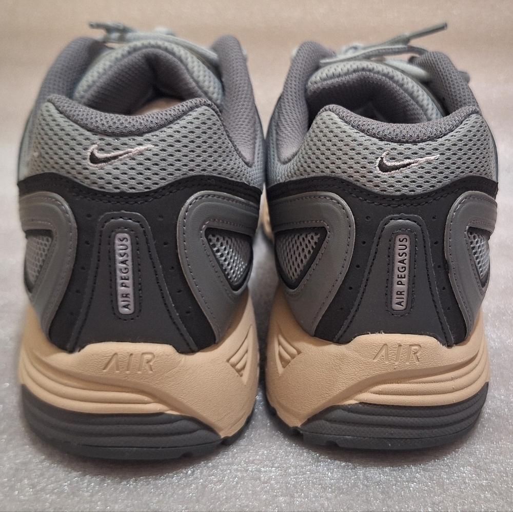Nike Air Pegasus 2005 - Picture 4 of 7